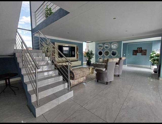 5 BEDROOM PROPERTY TO RENT IN THREE RIVERS EAST